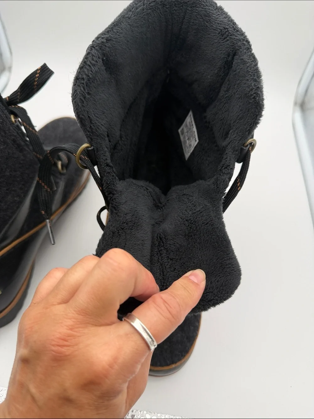 Sorel Tivoli Women’s Winter Boots Black Felt Fleece Lining Weather Snow 8.5 Warm